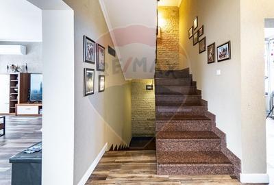 Casă spațioasă 350 mp utili, Teren 650 mp, Garaj subteran, Tractorul - 9