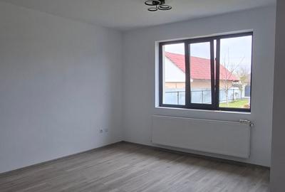 Casa cu 3 camere 80 mp, teren 650 mp, gazon, centru Holboca - 4