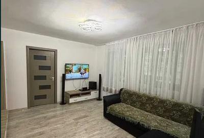 Apartament cu 3 camere semidecomandat, mobilat în Colentina