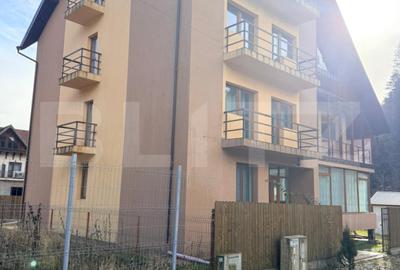 Casă individuală cu 15 camere în Predeal
