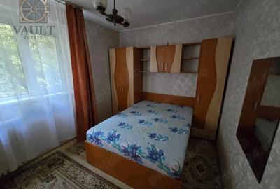 Apartament cu 3 camere semidecomandat în Drumul Taberei