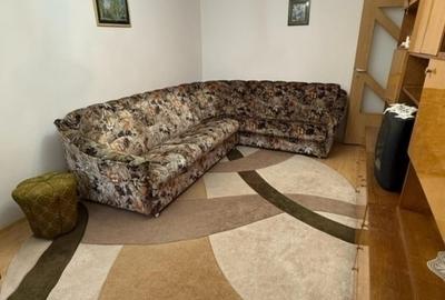 Etaj 3-Podul de Fier-2 Camere Decomandat-bloc 81' - 1