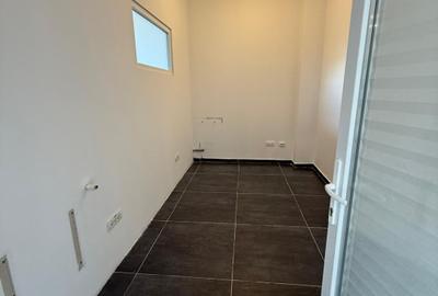 Spatiu comercial - de vanzare - 2