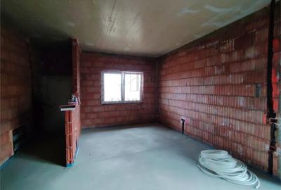 Comision 0 - Duplex despartit prin baie - teren 380 mp - toate utilitatile - 3