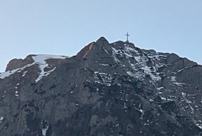 Vand in Zamora apartament unicat cu 3 camere - 1