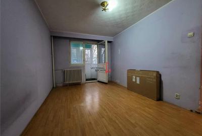 APARTAMENT 4 CAMERE DECOMANDAT / METROU 5 MIN - 1