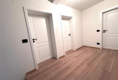 Duplex despartit prin camera tehnica- 5 dormitoare si 3 bai - Mosnita Noua - 12