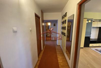Apartament cu 3 camere pe Strada Constitutiei Judet Sibiu - 10