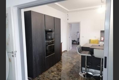Casă Vădeni, 200m?, 4 camere, centru - 5