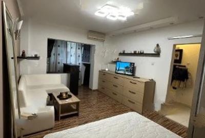 Garsonieră decomandată, mobilată în Vitan