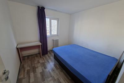 Apartament 2 camere, etajul 2/4, zona Baza 3 - 4