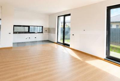 Casă individuală cu teren 460 mp – 125 mp utili | Toate utilitățile SANPETRU - 1