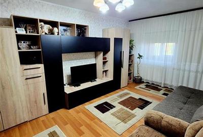 Apartament decomandat cu 3 camere de 78 mp cu 2 bai si 3 locuri parcare - 1