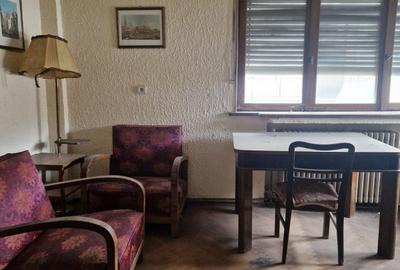 Apartament cu 4 camere circular în P-ța Rosetti