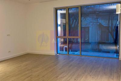 Apartament cu 4 camere decomandat în Armeneasca