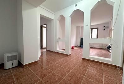 ZIMBRU - Bloc 1980, Apartament 3 camer decomandat, parter, MOBILAT - 1