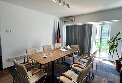 Apartament cu 3 camere de vanzare Unirii, intersectie Nerva Traian - 1