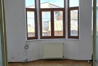 Apartament 3 camere in vila, etajul 1/2, Calea Calarasilor - 2