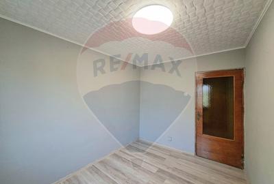 Apartament 3 camere | Zona Romanilor | Etaj 4/4 acoperiș cu țiglă - 6
