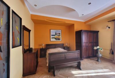Vând apartament 4 camere ultracentral 170 mp et 2 - 10
