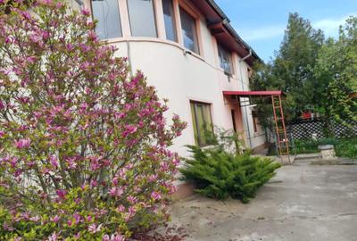 Casă cu 5 camere în Pipera