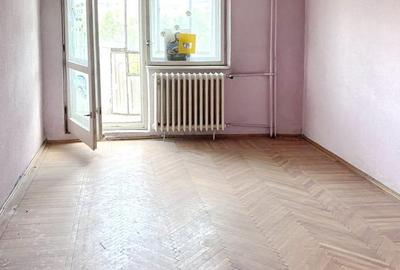 Apartament de vanzare bdul Unirii Zepter, 3 camere, boxa, posibilitate centrala - 1