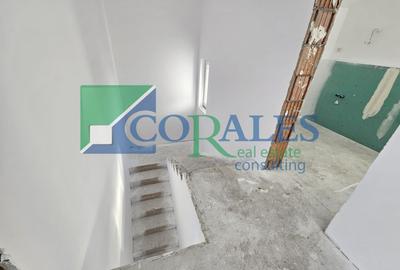 Despartit prin casa scarii! Zona buna! Asfalt! Toate utilitatile! - 10