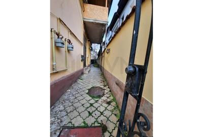 REV0017192 Piata Victoriei - VIla interbelica cu gradina - 14