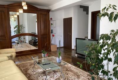 Apartament 6 camere, 170 mp, in vila, cu curte, zona buna - 2