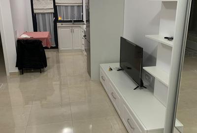 Inchiriem studio in Micro 17 , etaj 2 bloc ROKA, parcare privata, - 4
