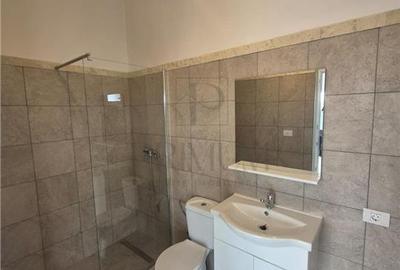 Duplex pe parter - 3 dormitoare - zona foarte buna - gata de mutat - 17