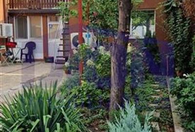 Casa cocheta cu potential, intr- o zona linistita a Chitilei - 1