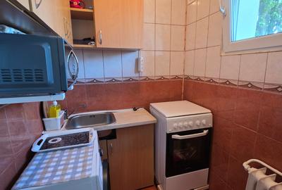 Titan, 15 minute metrou, strada Postavarul intersectie Tudor Ion,5 minute Auchan - 9