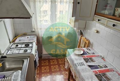Apartament 3 camere, zona E.Teodoroiu, etaj intermediar - 7