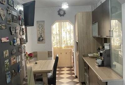Apartament cu 2 camere decomandat în Aradului