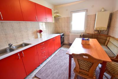 Apartament spațios 3 camere 2 băi 76 mp si pivniță  zona Turnișor - 1