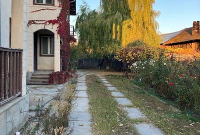 Oportunitate ideală de investiție și locuit– Casă, curte și livadă pe 1800 mp - 2
