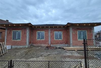 Duplex cu 3 camere în Albina