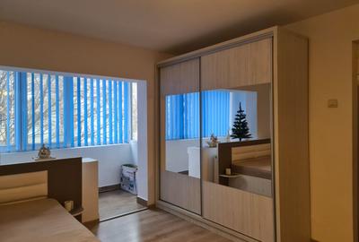 Vanzare Garsoniera lângă Mall Vitan, Bloc de 4 etaje, 41 mp, Ideală Investiție - 2