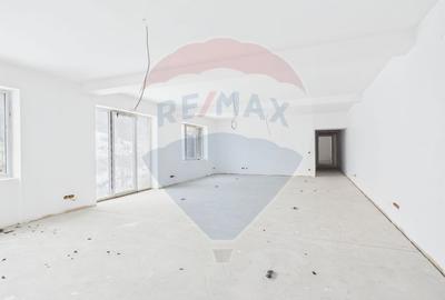 Birou, de 102.7 mp, în Bartolomeu