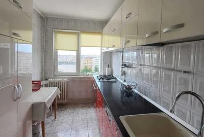Apartament de 2 camere decomandat, renovat, etaj 10/10, 4 min metrou 1 Decembrie - 4