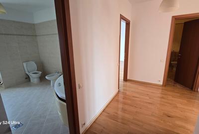 Săftica DN1 | 3 camere | 226 mp | Două terase | 2 parcări - 6