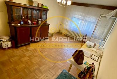 Apartament cu 4 camere decomandat în Nicolina
