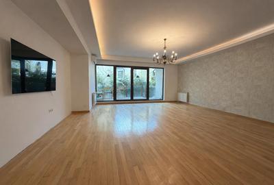 Apartament cu 4 camere decomandat, mobilat în Kiseleff