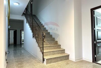 Apartament cu 3 camere Comisia Centrala - 15