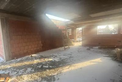 Casa in constructie / 1.328 mp teren / AC valabila / Otopeni 9 Mai - 15