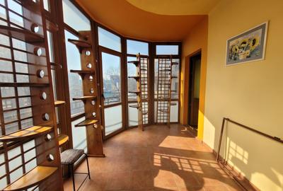 Apartament cu 4 camere decomandat, mobilat în Ultracentral