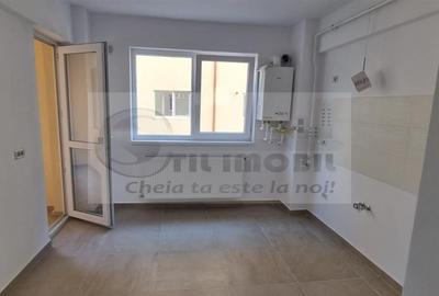 Apartament cu 3 camere semidecomandat în Popas Păcurari