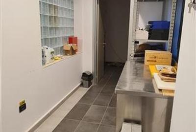 Spatiu comercial 147mp, F.S.12ml, zona Teatru, renovat - 10