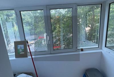 4 camere  etaj 1 /450 m METROU UNIRII - 6